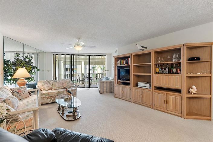 Image No.8-2 Bed Property for sale