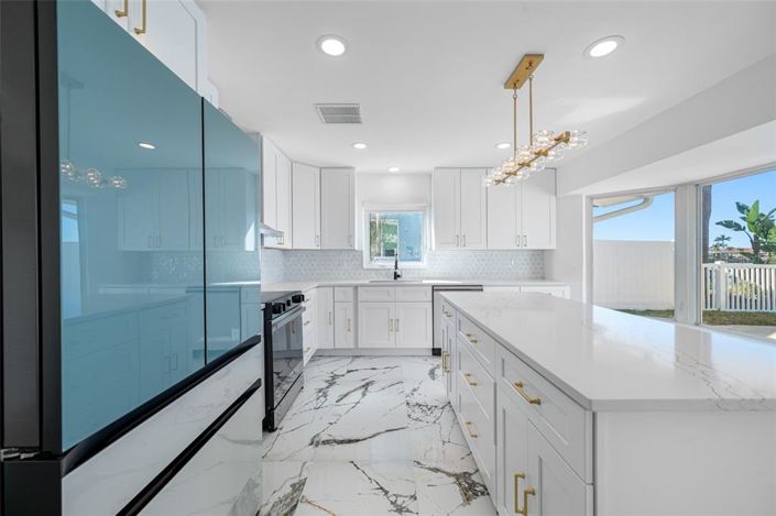 Image No.14-3 Bed Property for sale