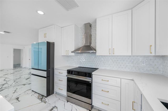 Image No.21-3 Bed Property for sale