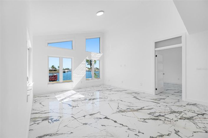 Image No.24-3 Bed Property for sale