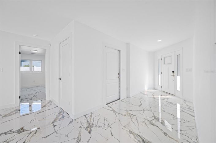 Image No.26-3 Bed Property for sale