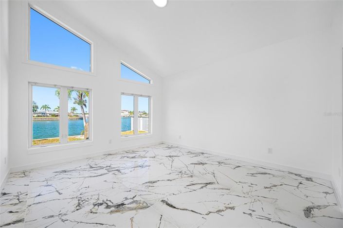 Image No.27-3 Bed Property for sale