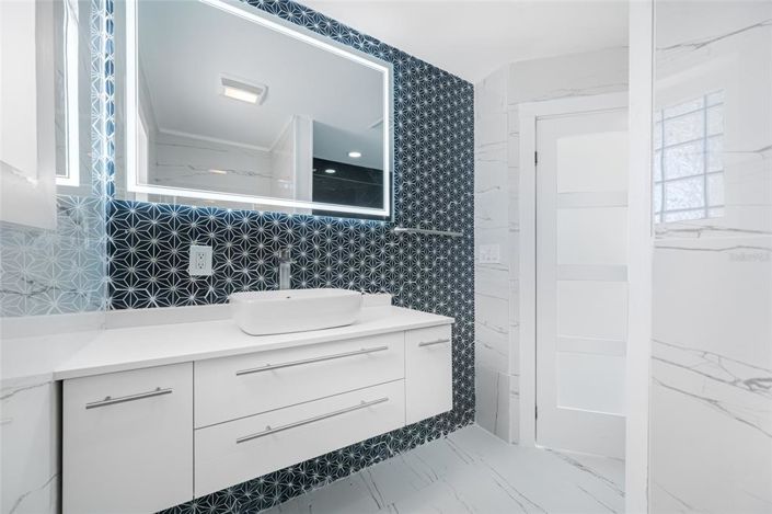 Image No.34-3 Bed Property for sale