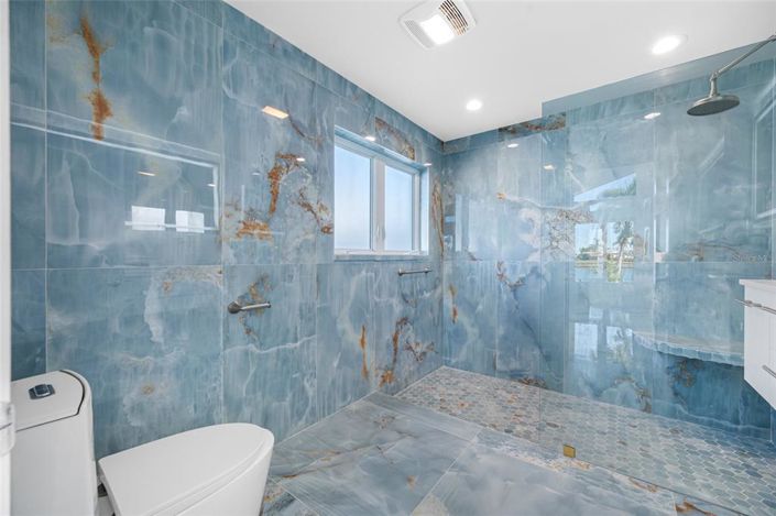 Image No.38-3 Bed Property for sale