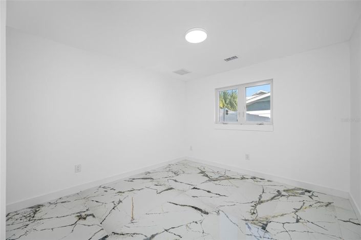 Image No.46-3 Bed Property for sale