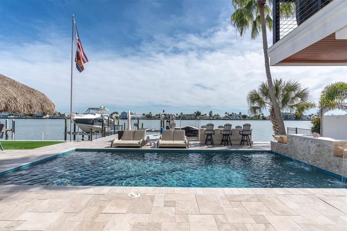 Image No.10-4 Bed Property for sale