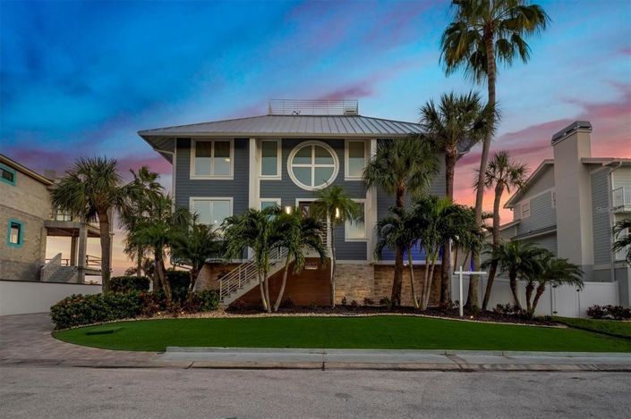 Image No.19-4 Bed Property for sale