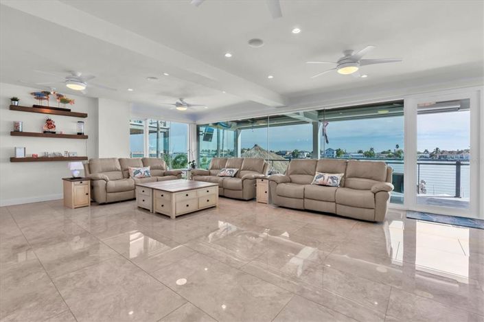 Image No.21-4 Bed Property for sale