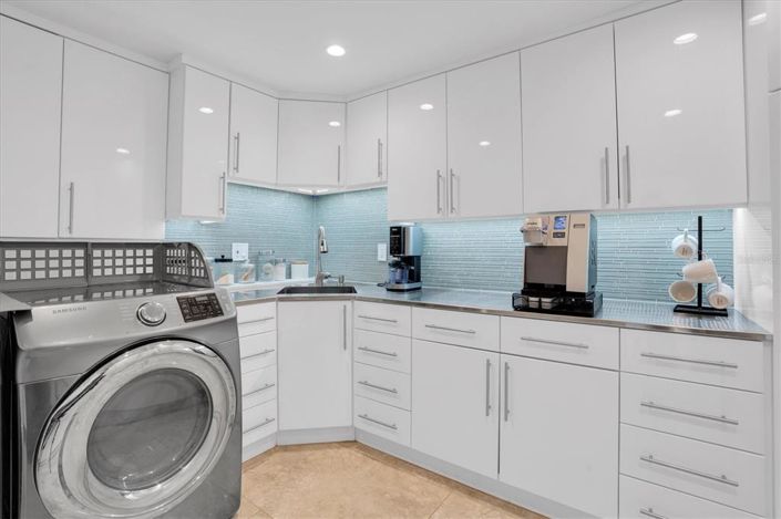 Image No.37-4 Bed Property for sale