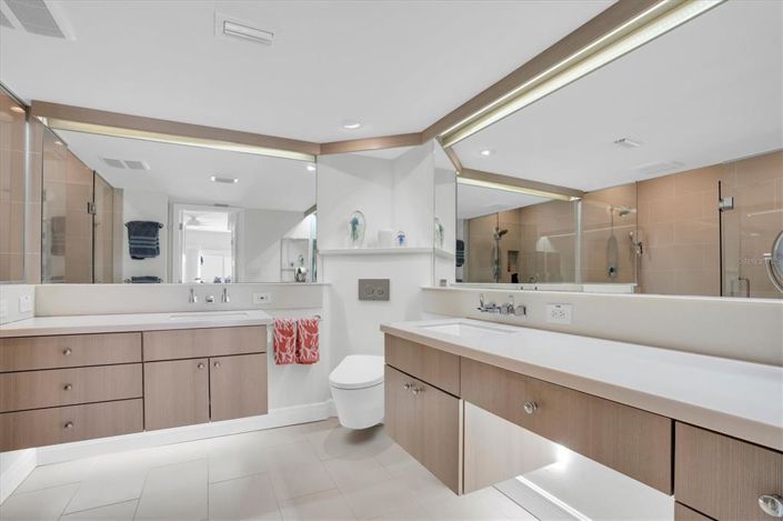 Image No.46-4 Bed Property for sale