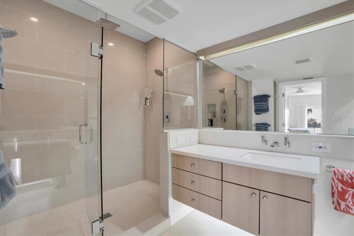 Image No.47-4 Bed Property for sale