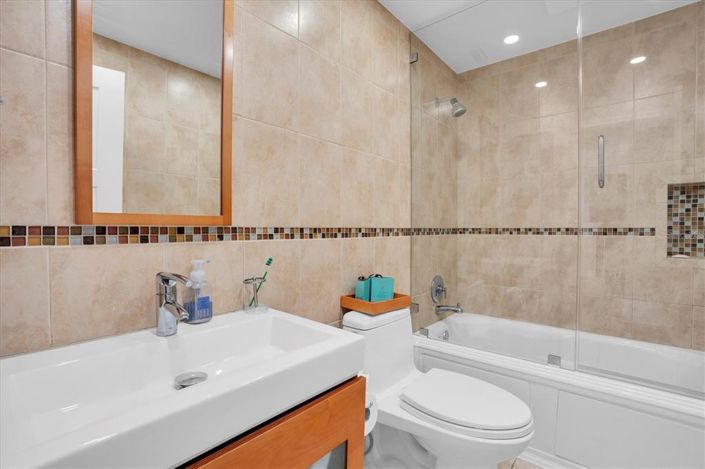 Image No.49-4 Bed Property for sale