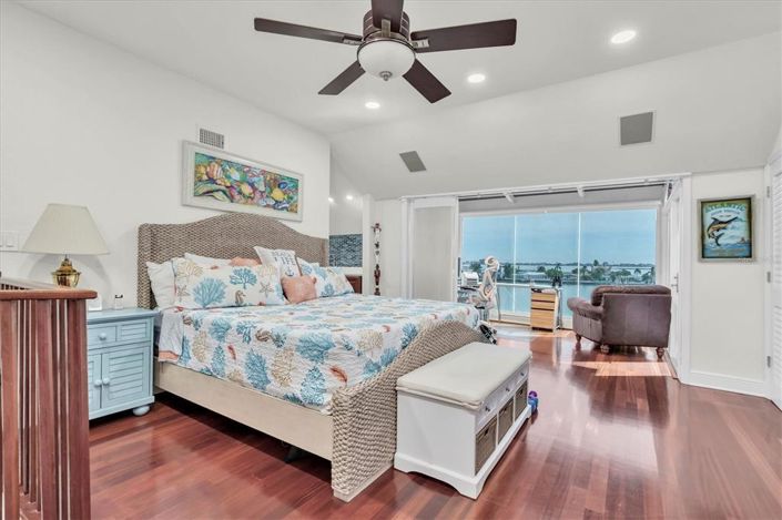 Image No.52-4 Bed Property for sale