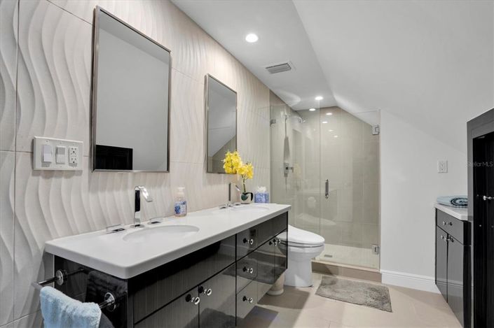 Image No.53-4 Bed Property for sale