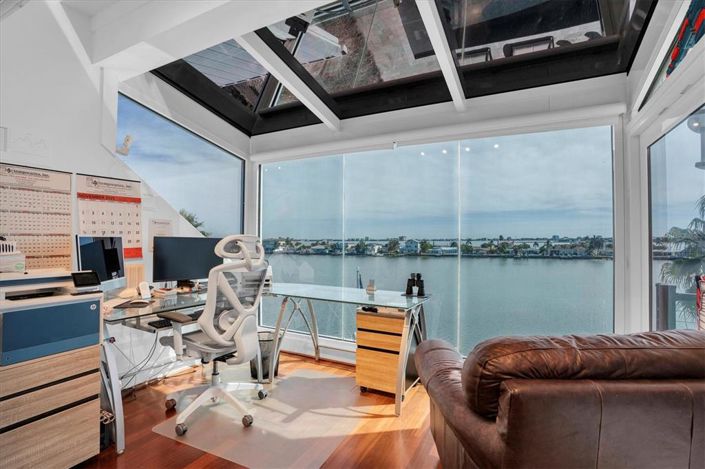 Image No.54-4 Bed Property for sale