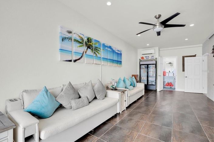 Image No.57-4 Bed Property for sale