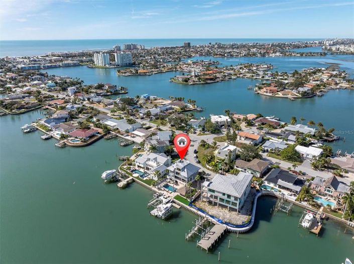 Image No.72-4 Bed Property for sale