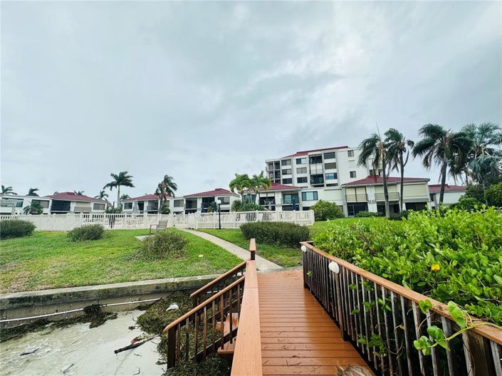 Image No.42-2 Bed Property for sale