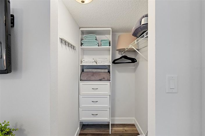 Image No.16-2 Bed Property for sale