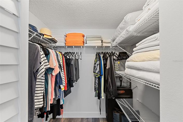 Image No.21-2 Bed Property for sale