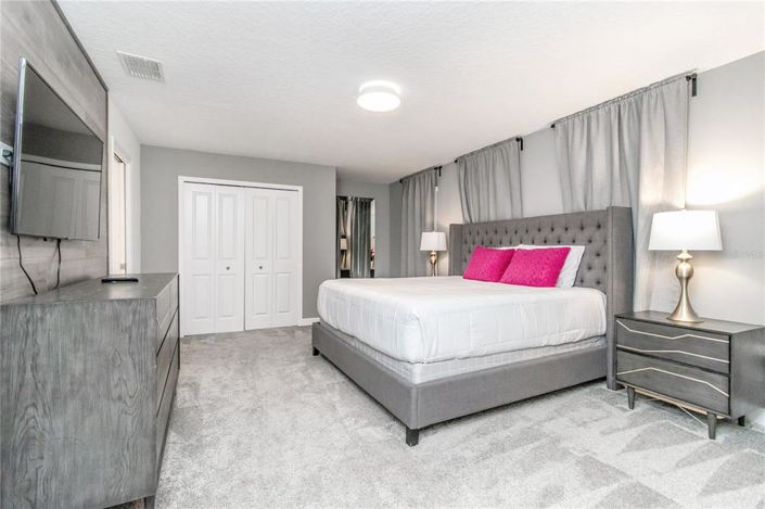 Image No.14-6 Bed Property for sale