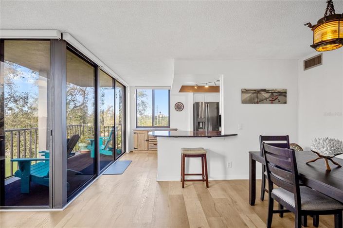 Image No.10-2 Bed Property for sale