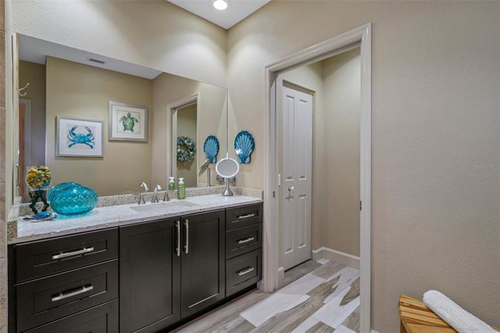 Image No.29-3 Bed Property for sale