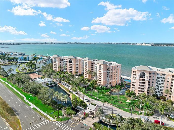 Image No.53-3 Bed Property for sale