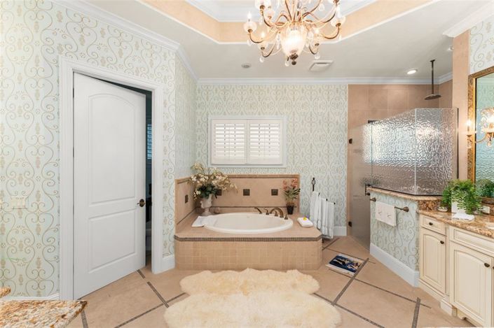 Image No.37-3 Bed Property for sale