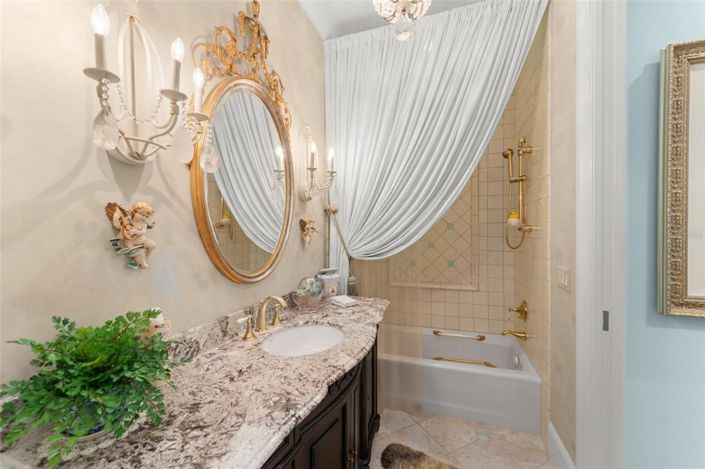 Image No.43-3 Bed Property for sale