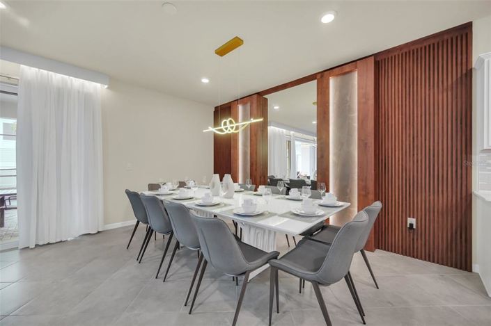 Image No.15-10 Bed Property for sale