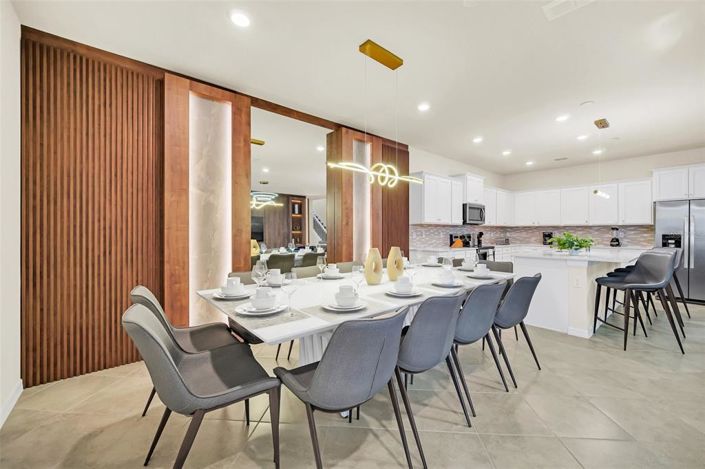 Image No.16-10 Bed Property for sale