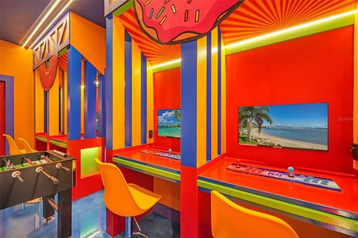 Image No.20-10 Bed Property for sale