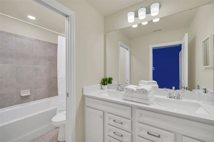 Image No.48-10 Bed Property for sale