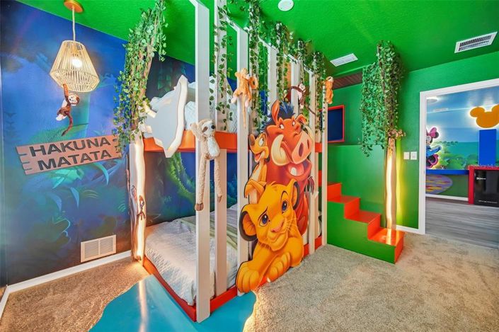 Image No.56-10 Bed Property for sale