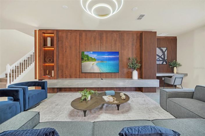 Image No.7-10 Bed Property for sale