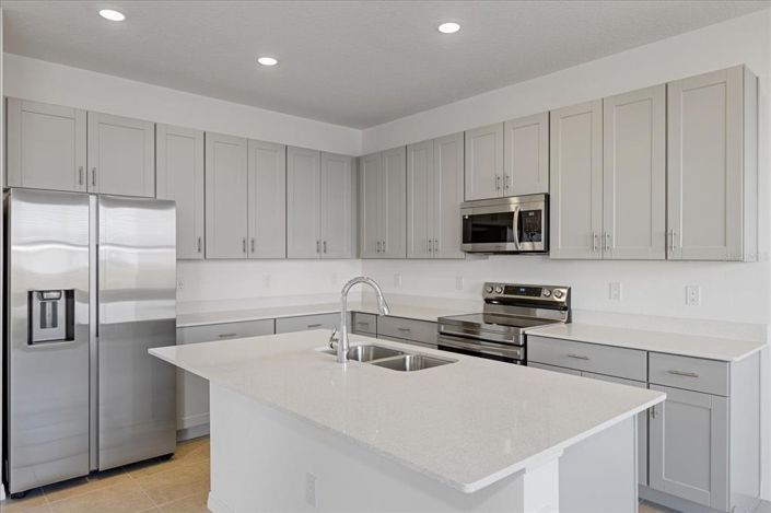 Image No.2-4 Bed Property for sale