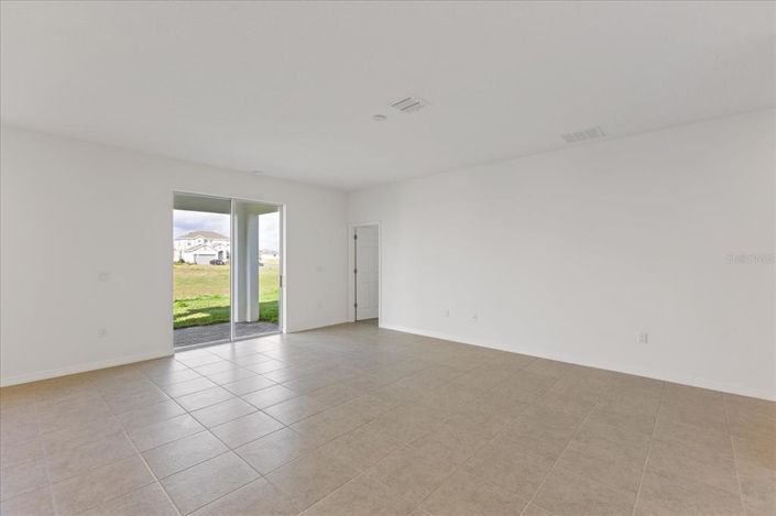 Image No.5-4 Bed Property for sale