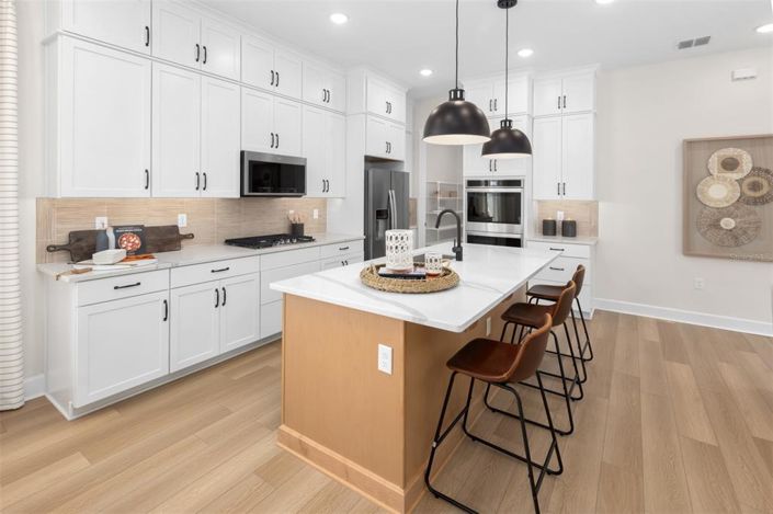 Image No.5-4 Bed Property for sale