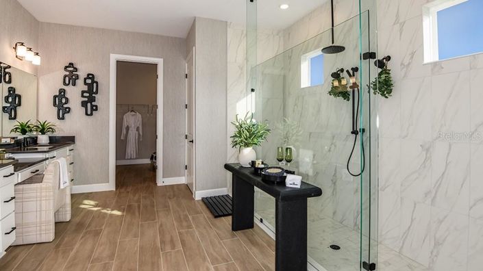 Image No.13-3 Bed Property for sale