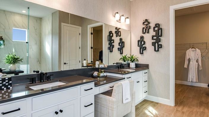 Image No.14-3 Bed Property for sale