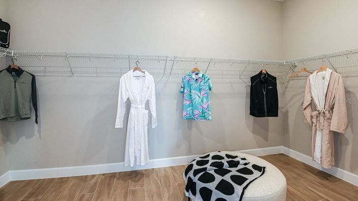 Image No.15-3 Bed Property for sale