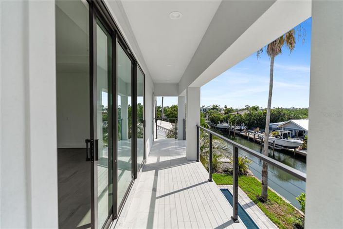 Image No.11-4 Bed Property for sale