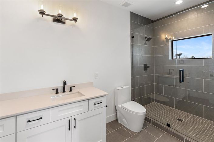 Image No.12-4 Bed Property for sale