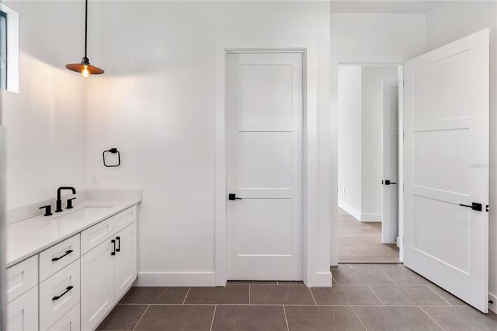 Image No.33-4 Bed Property for sale