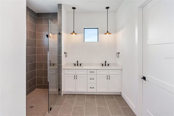 Image No.42-4 Bed Property for sale