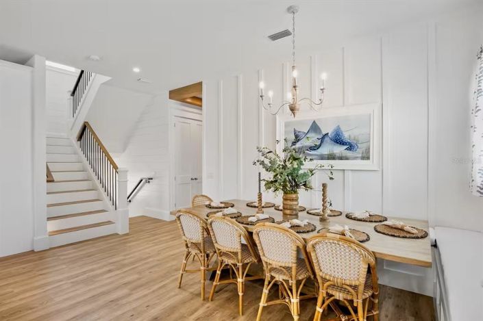 Image No.15-7 Bed Property for sale