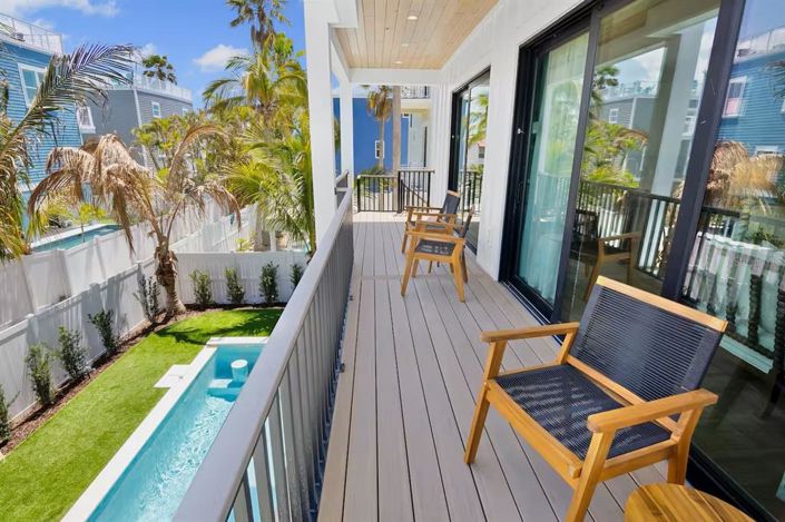 Image No.16-7 Bed Property for sale