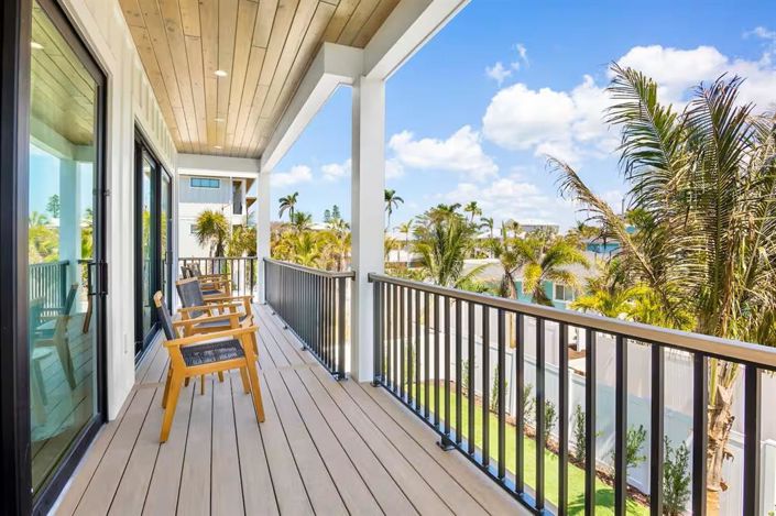 Image No.17-7 Bed Property for sale