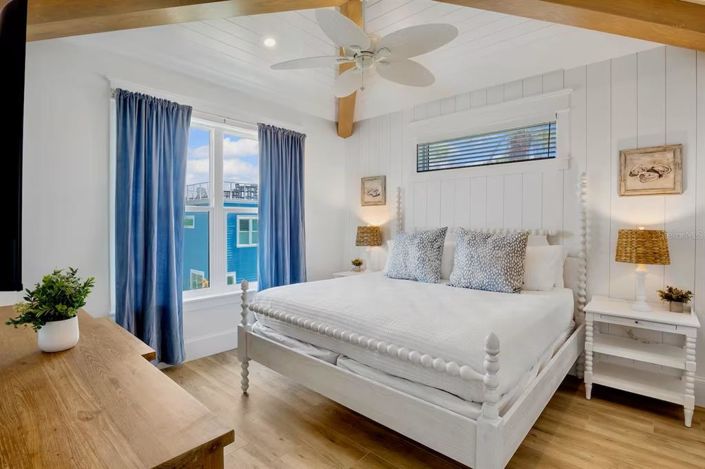 Image No.18-7 Bed Property for sale